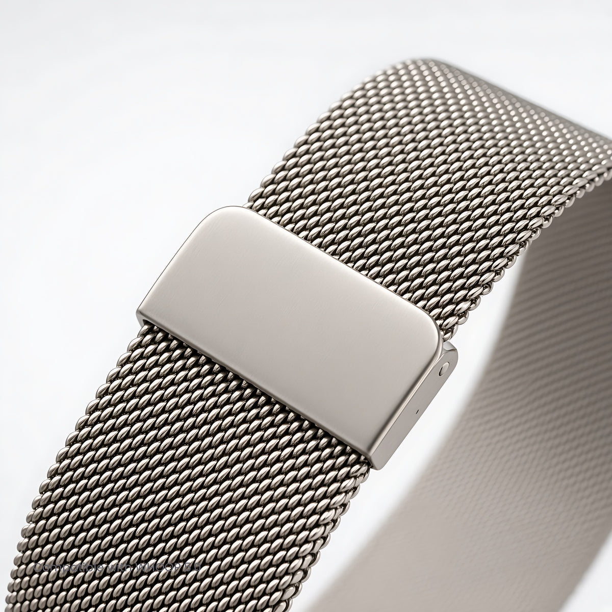 Close-up of magnetic clasp on Milanese mesh band compatible with WHOOP 5.0 – CaseCart