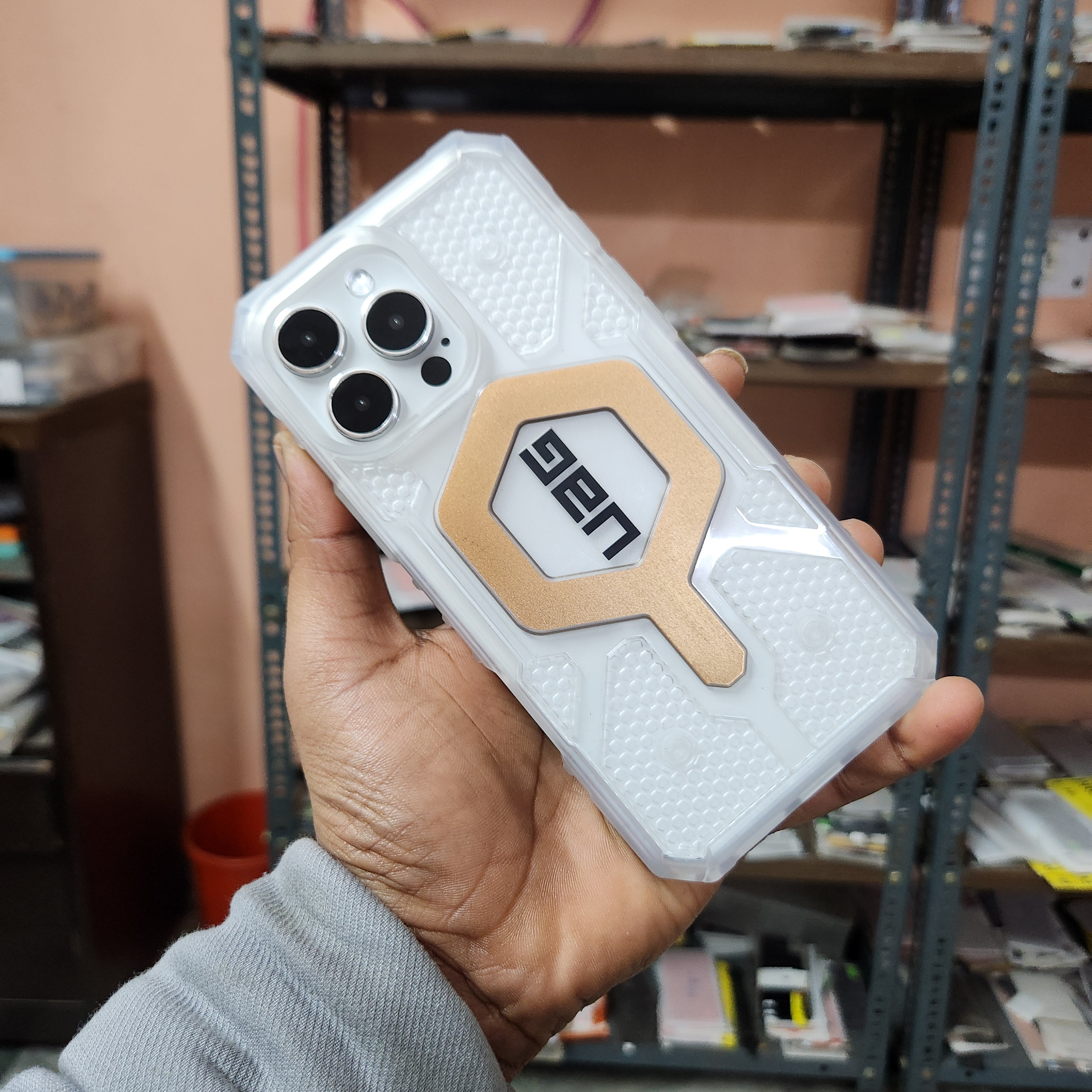 iPhone 16 Pro Pathfinder Rugged Armor Protective Case with Magsafe - Desert