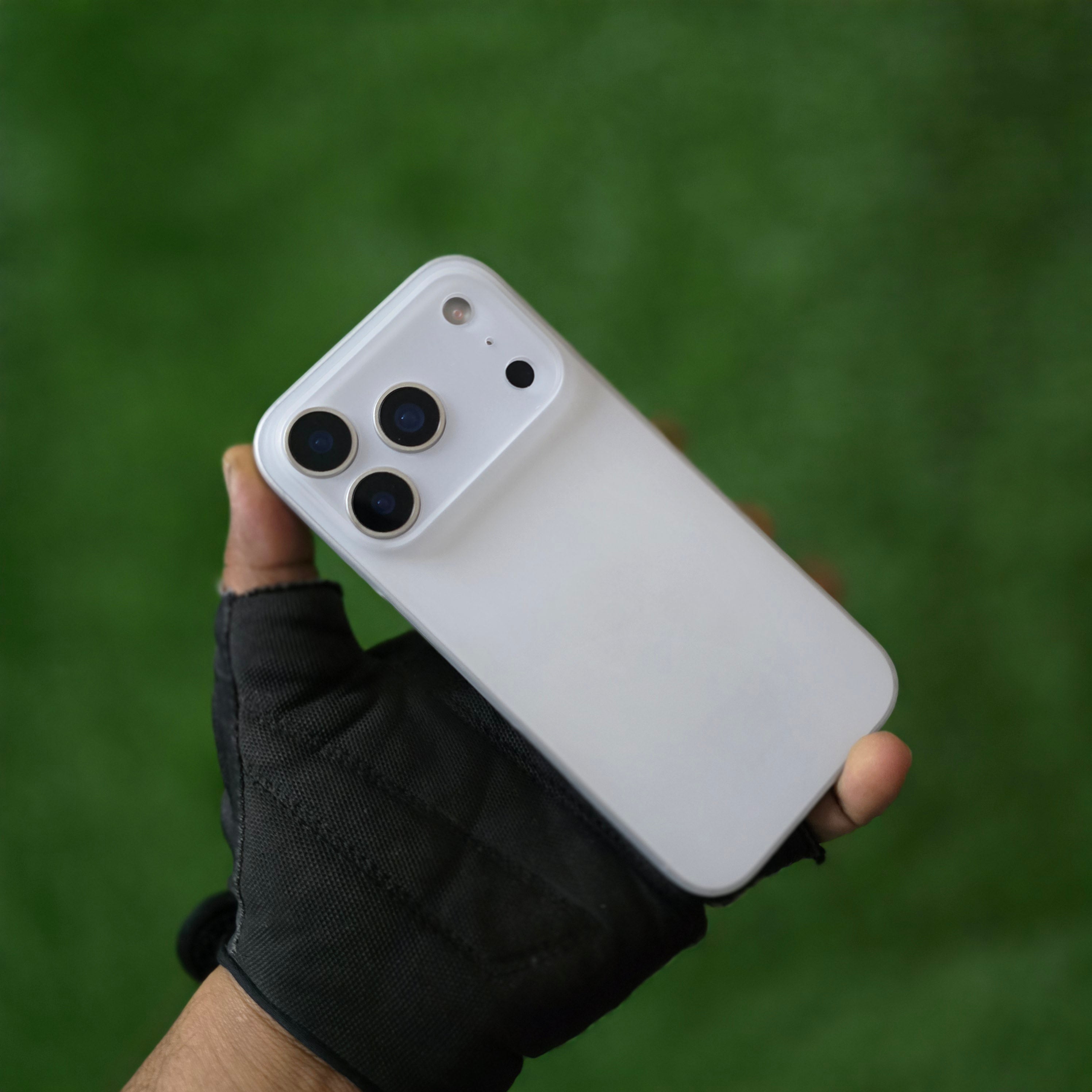 iPhone 17 Pro Max Ultra Thin KZDOO Air Skin Matte Frosted Back Cover - White