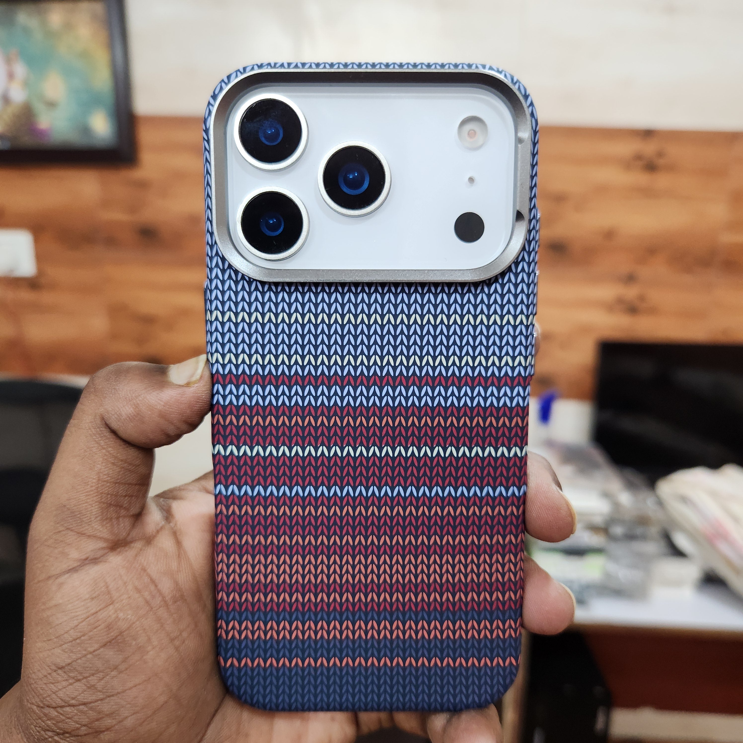 iPhone 17 Pro 0.8mm Ultrathin Carbon Fiber Texture Case with Magsafe - Blue