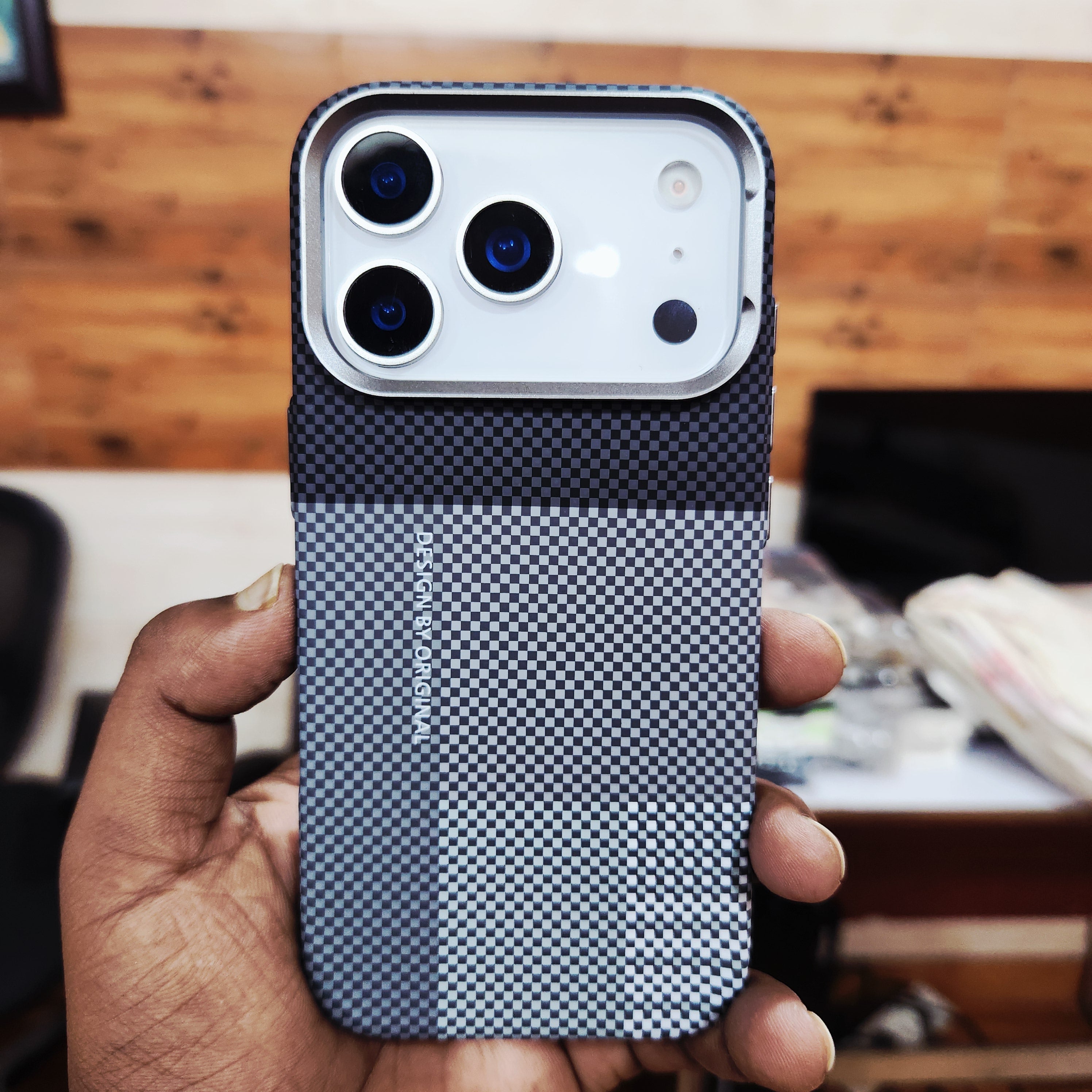 iPhone 17 Pro 0.8mm Ultrathin Carbon Fiber Texture Case with Magsafe - Gray