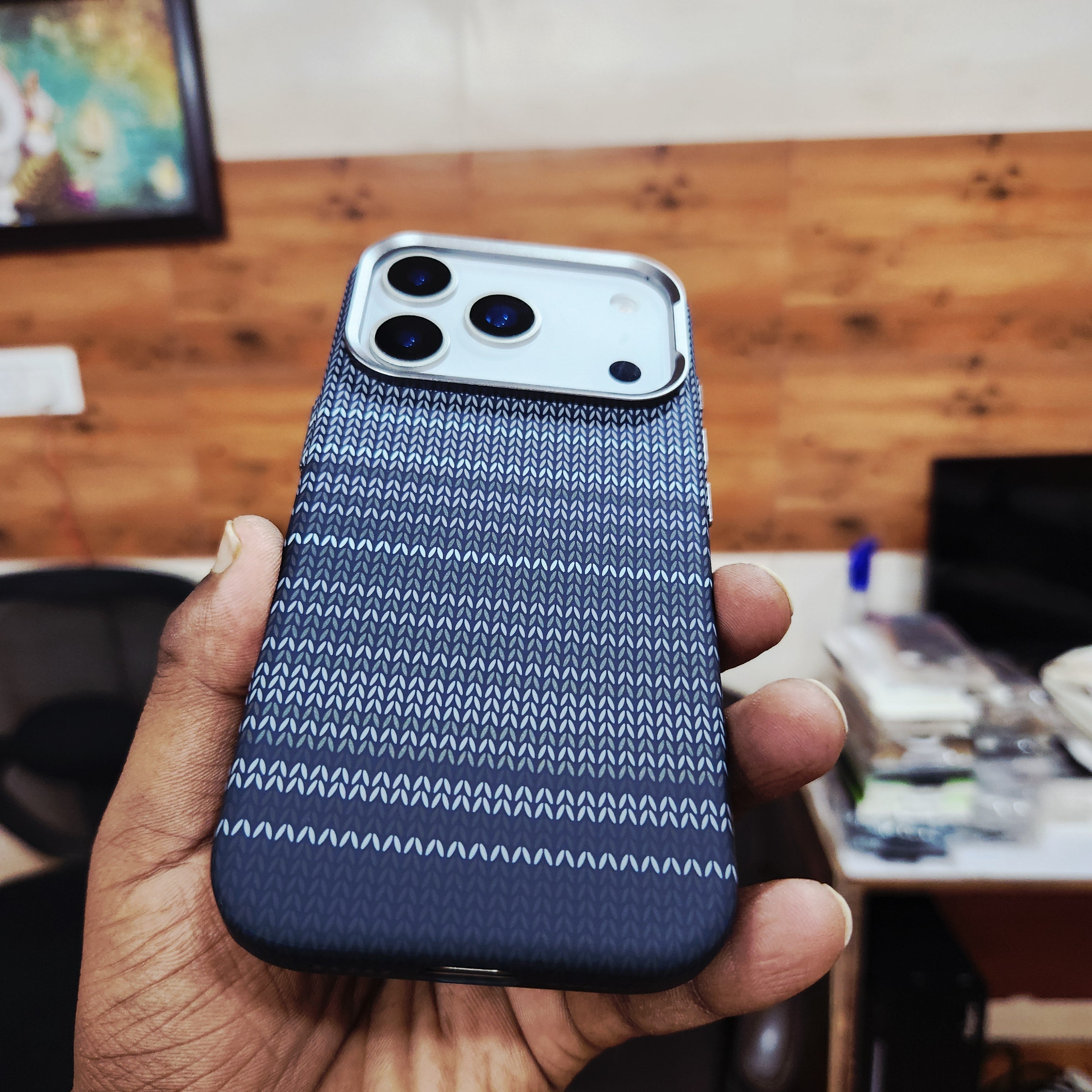 iPhone 17 Pro 0.8mm Ultrathin Carbon Fiber Texture Case with Magsafe - Black