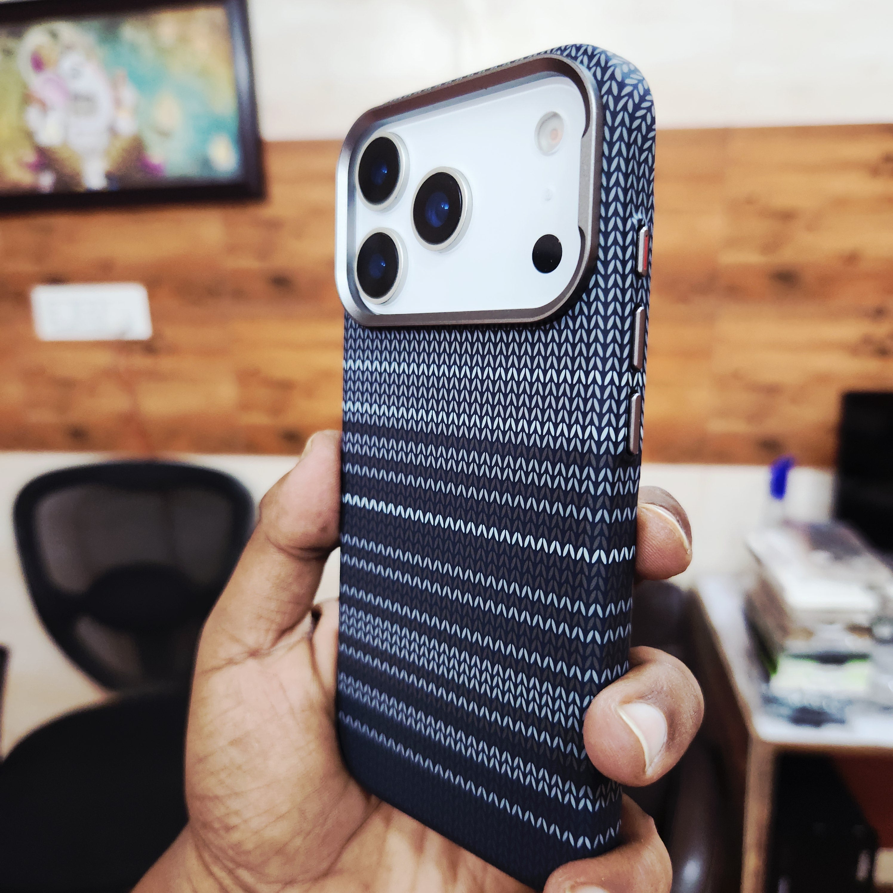 iPhone 17 Pro Max 0.8mm Ultrathin Carbon Fiber Texture Case with Magsafe - Black