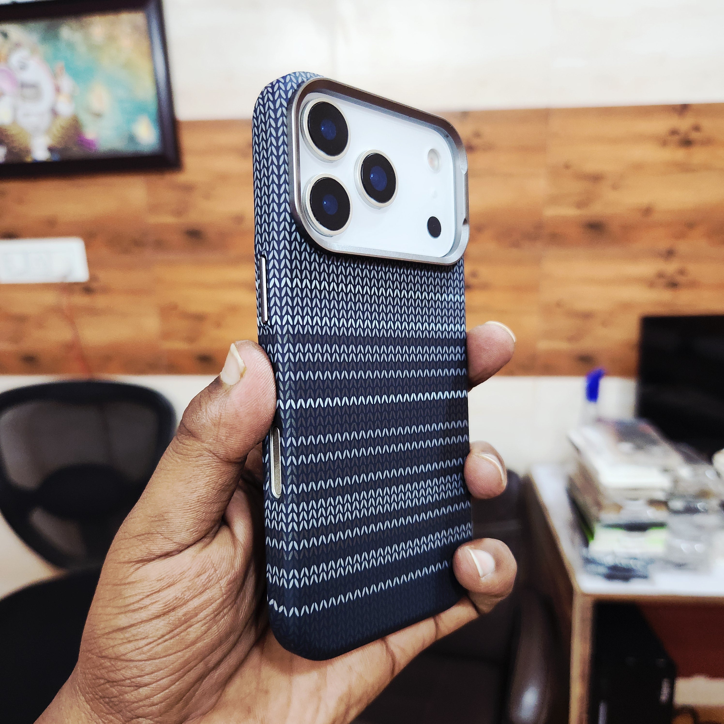 iPhone 17 Pro Max 0.8mm Ultrathin Carbon Fiber Texture Case with Magsafe - Black