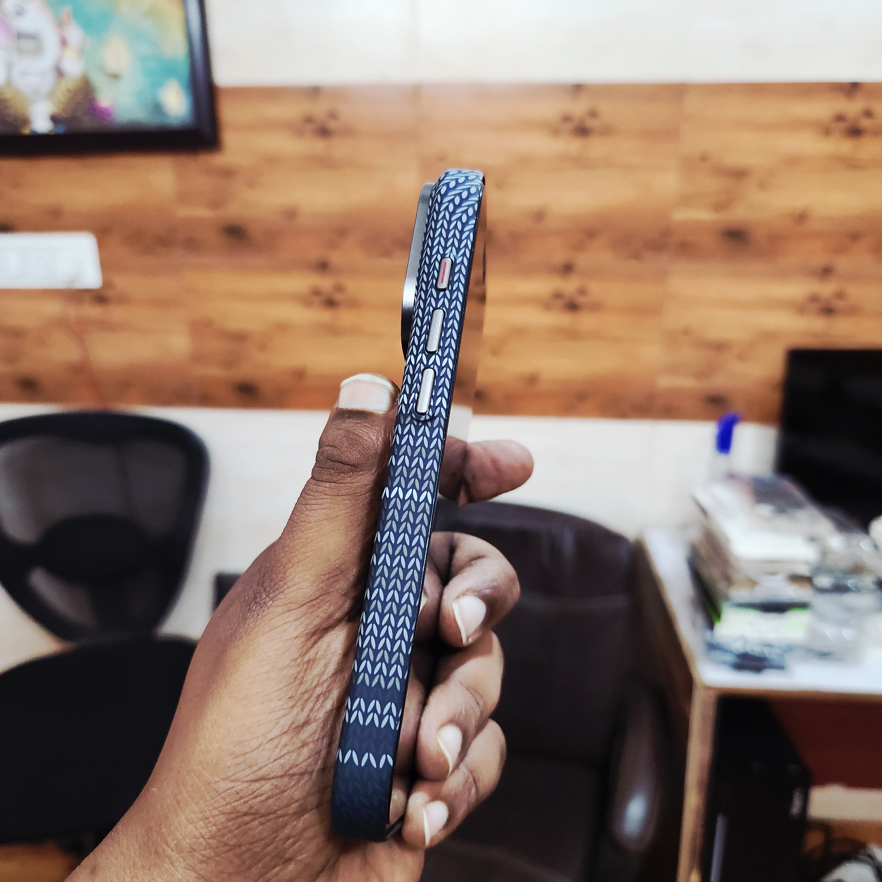 iPhone 17 Pro 0.8mm Ultrathin Carbon Fiber Texture Case with Magsafe - Black