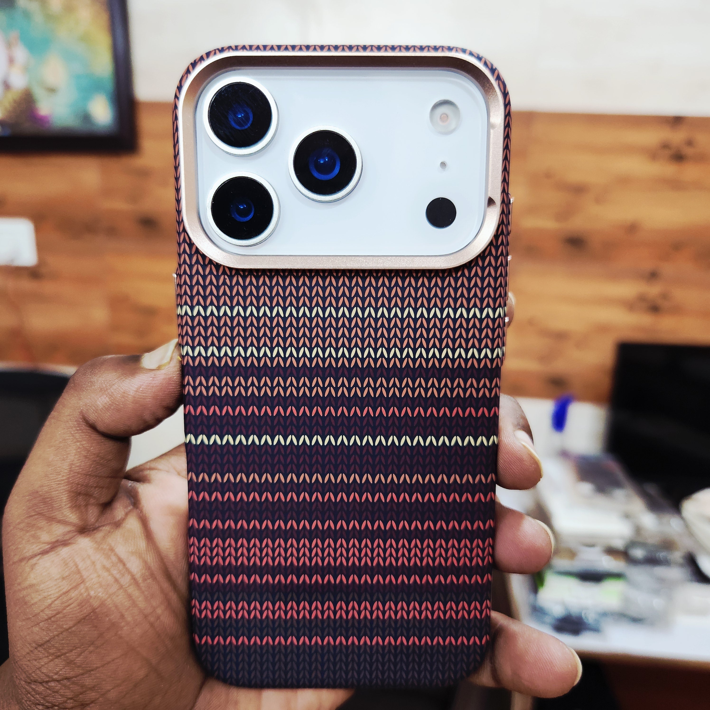 iPhone 17 Pro 0.8mm Ultrathin Carbon Fiber Texture Case with Magsafe - Maroon