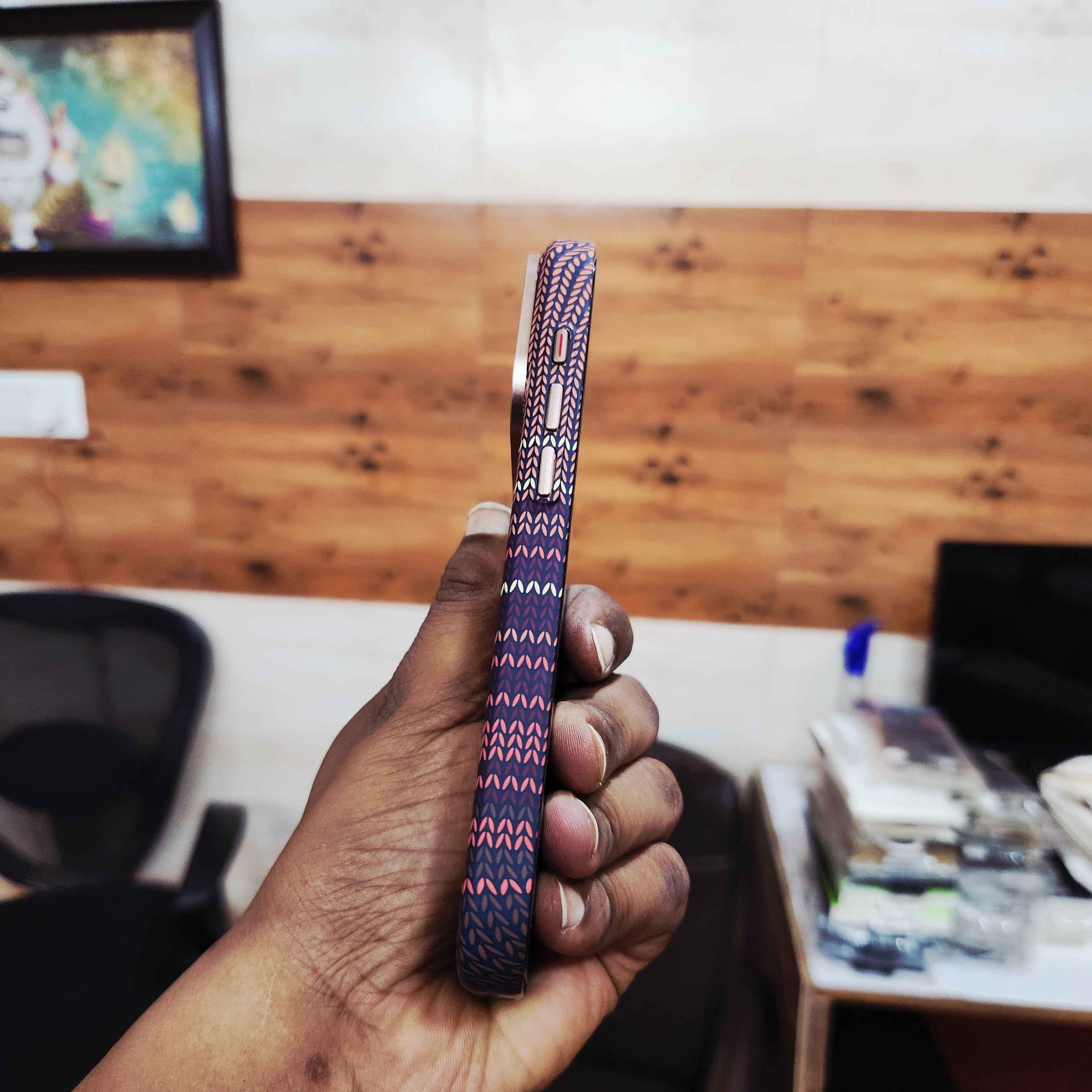 iPhone 17 Pro 0.8mm Ultrathin Carbon Fiber Texture Case with Magsafe - Maroon