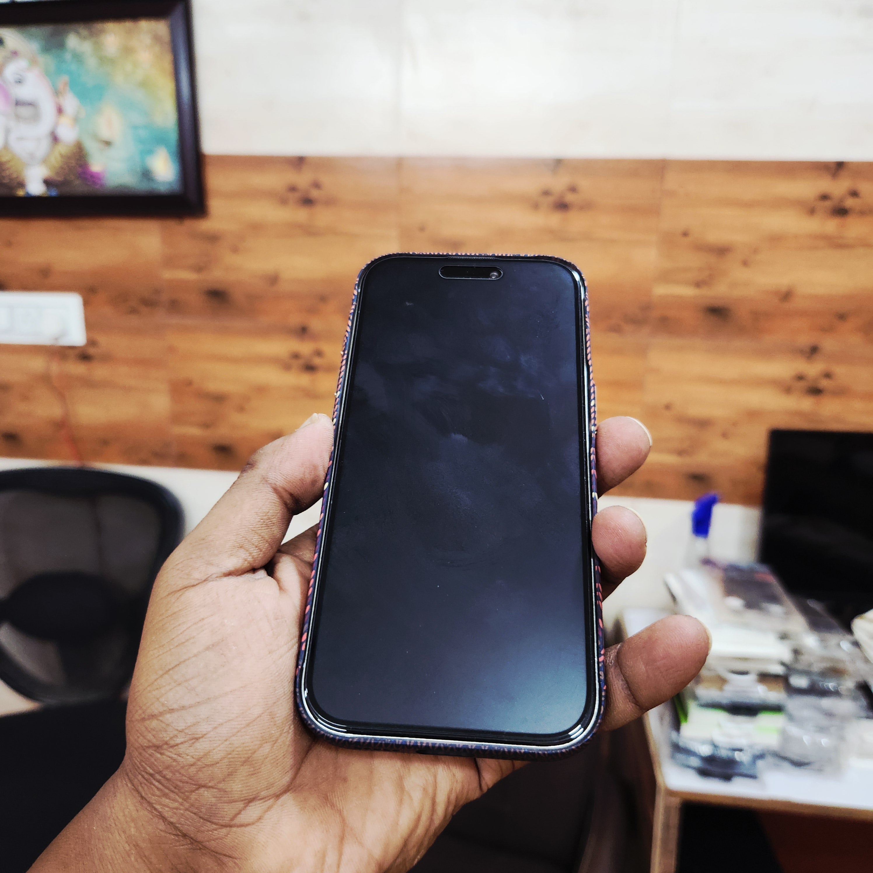 iPhone 17 Pro 0.8mm Ultrathin Carbon Fiber Texture Case with Magsafe - Maroon