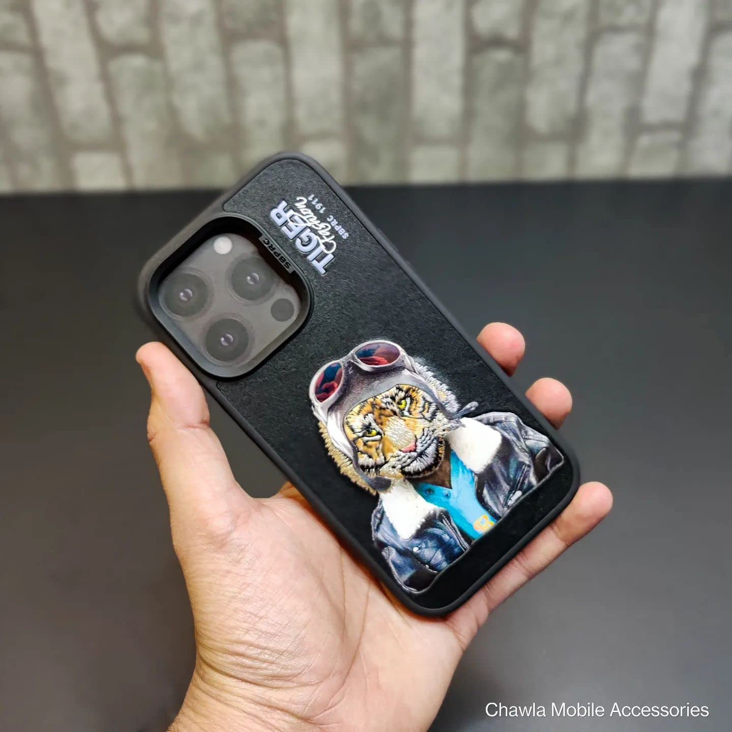 iPhone 14 Pro Max Santa Barbara Fergus Series Genuine Leather Case - Black