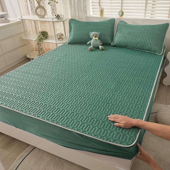 Non-Slip Breathable Mattress Protector
