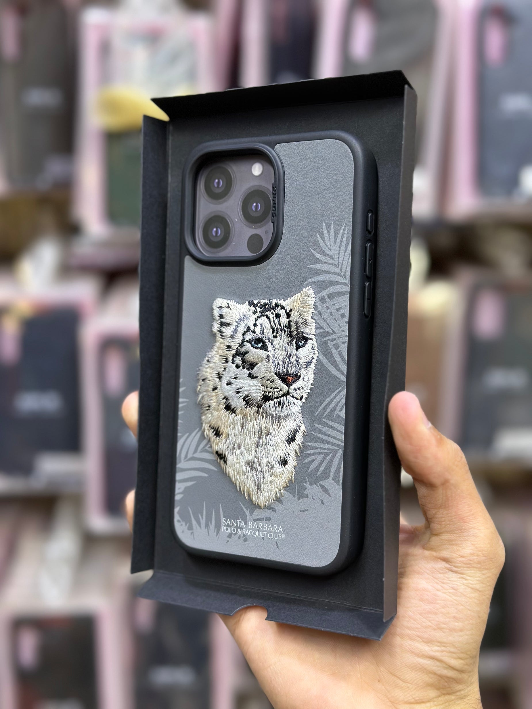 iPhone 15 Pro Savanna Series Santa Barbara Leather Case - Black