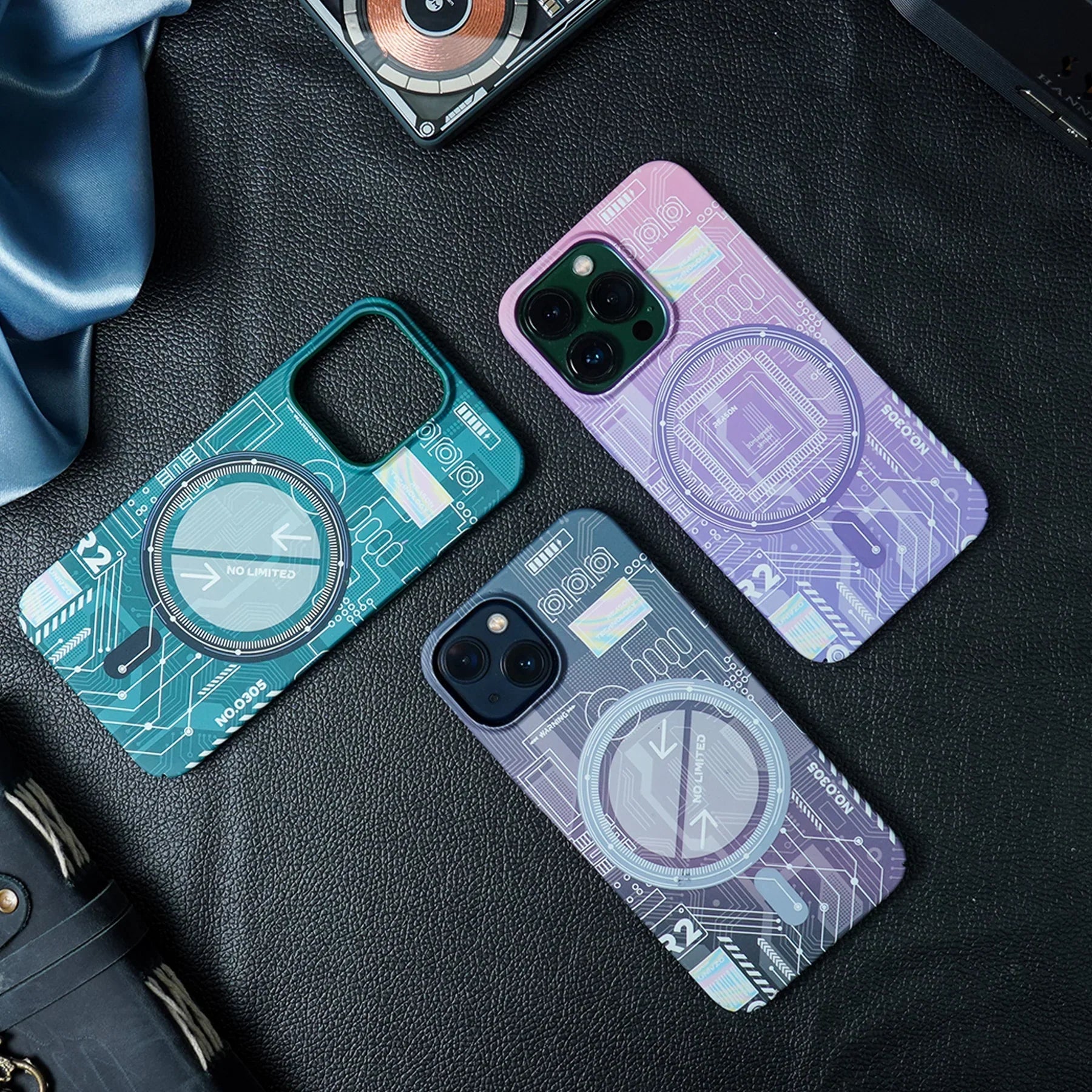 iPhone 15 Pro Radium Glow Futuristic Tech Design Magsafe Case - Black