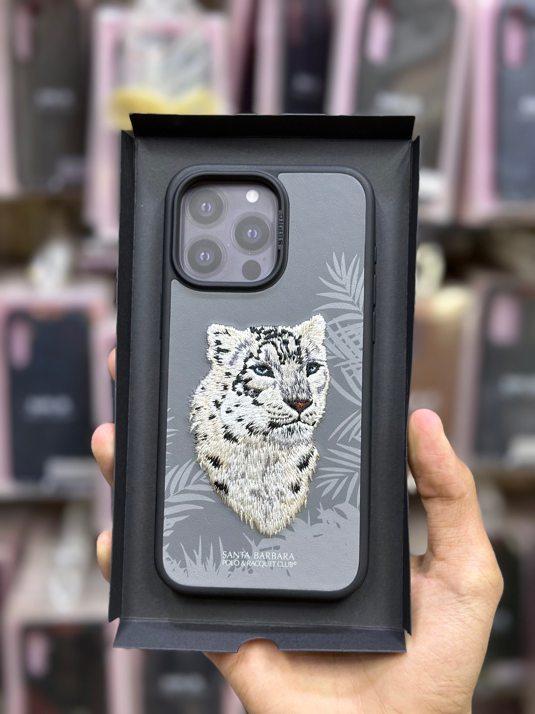 iPhone 15 Pro Max Savanna Series Santa Barbara Leather Case - Black