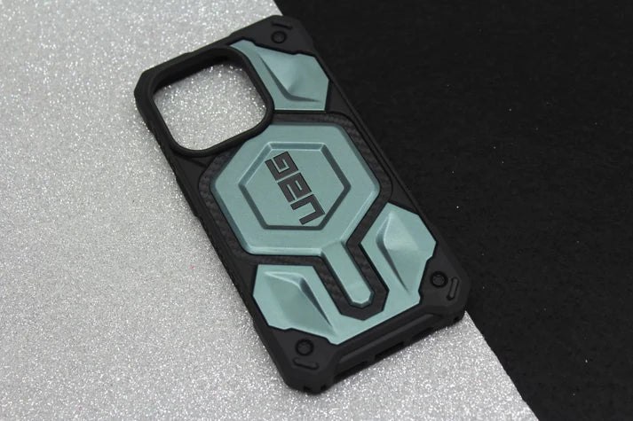 Urban Armor Gear UAG iPhone 15 Pro Max UAG Case, Monarch Pro Mag-Safe Compatible, Slim Fit Rugged Protective Case/Cover Designed for iPhone 15 Pro Max (6.1-Inch) (2023), Wireless Charging Compatible - Green