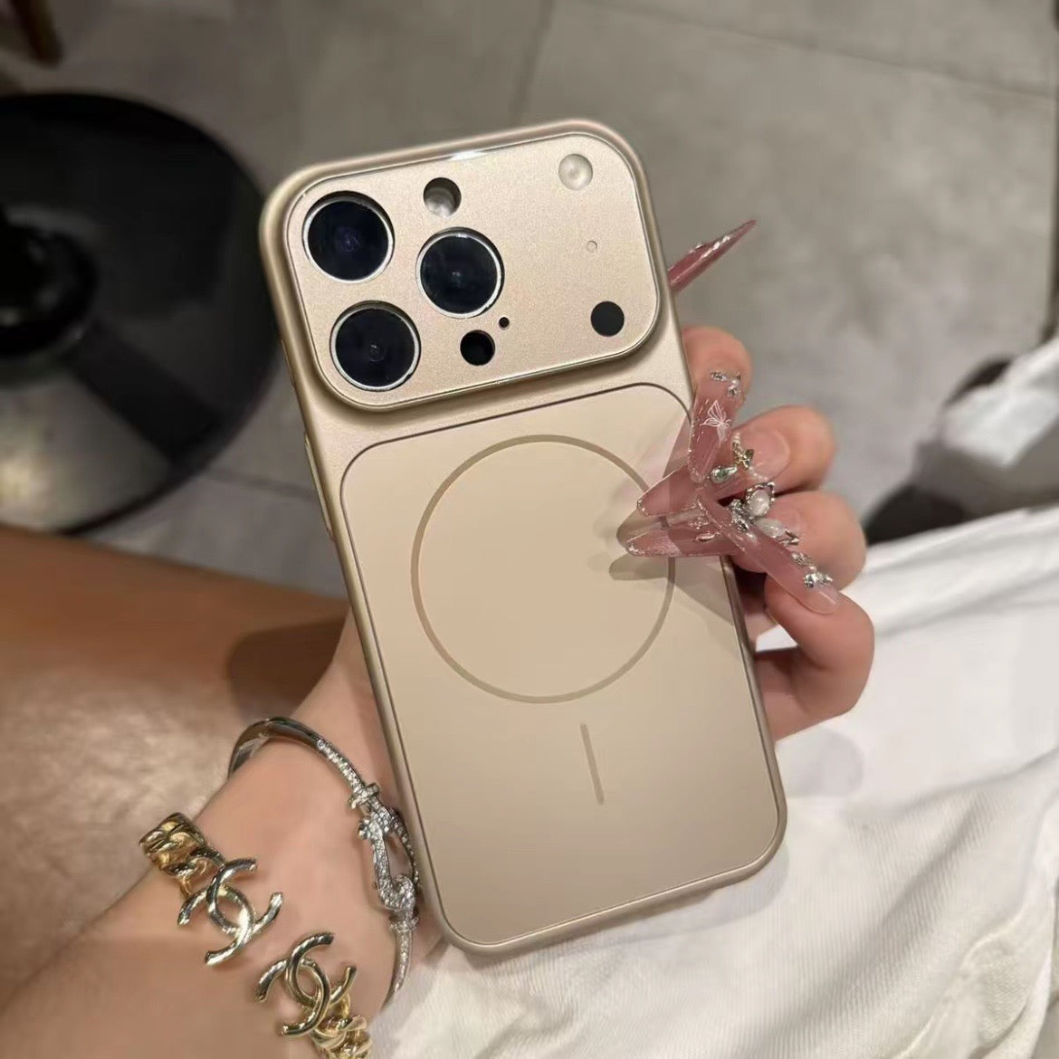 Premium Ultra-Thin iPhone 17 Convert Case: MagSafe, Sleek Glow, Shock Protection