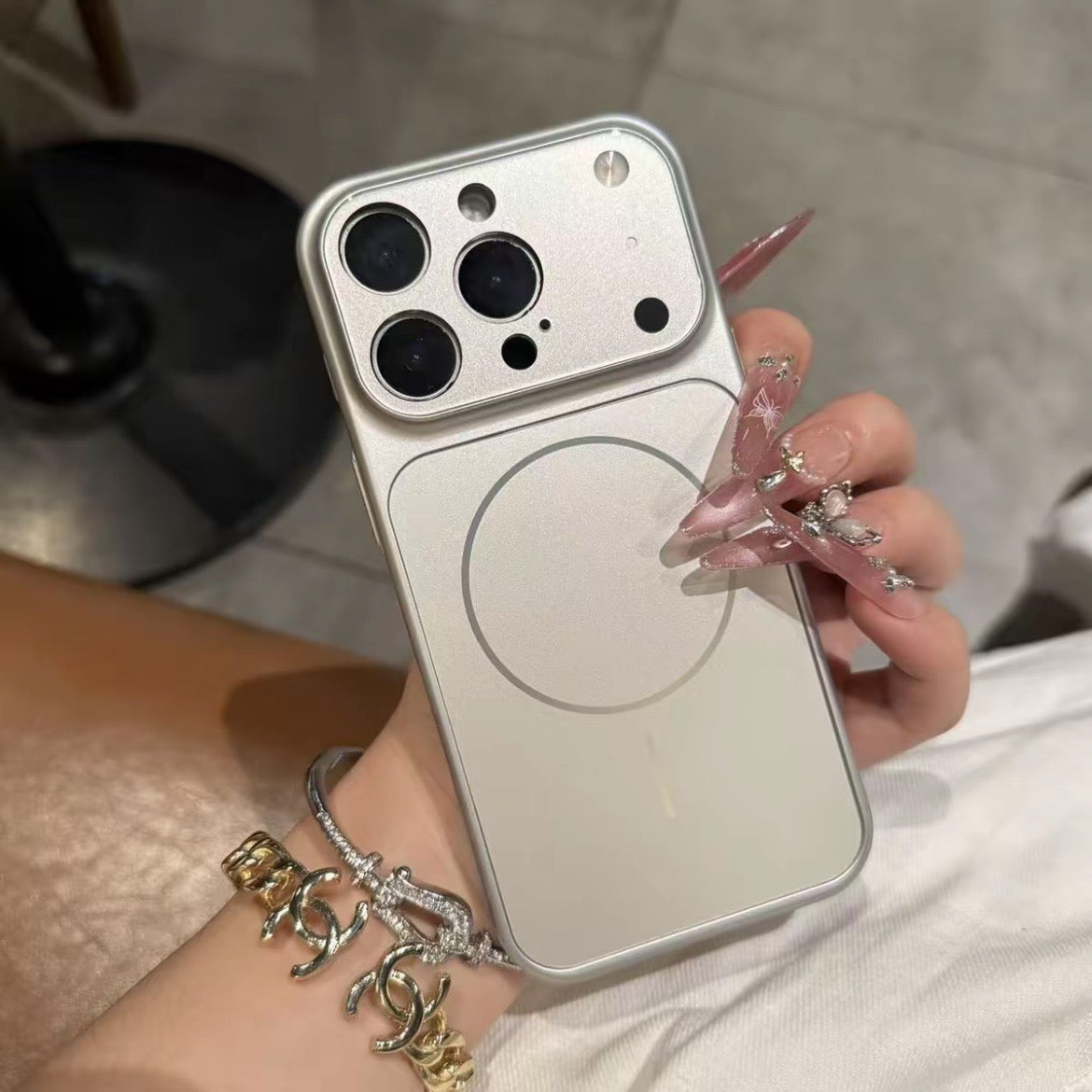 Premium Ultra-Thin iPhone 17 Convert Case: MagSafe, Sleek Glow, Shock Protection