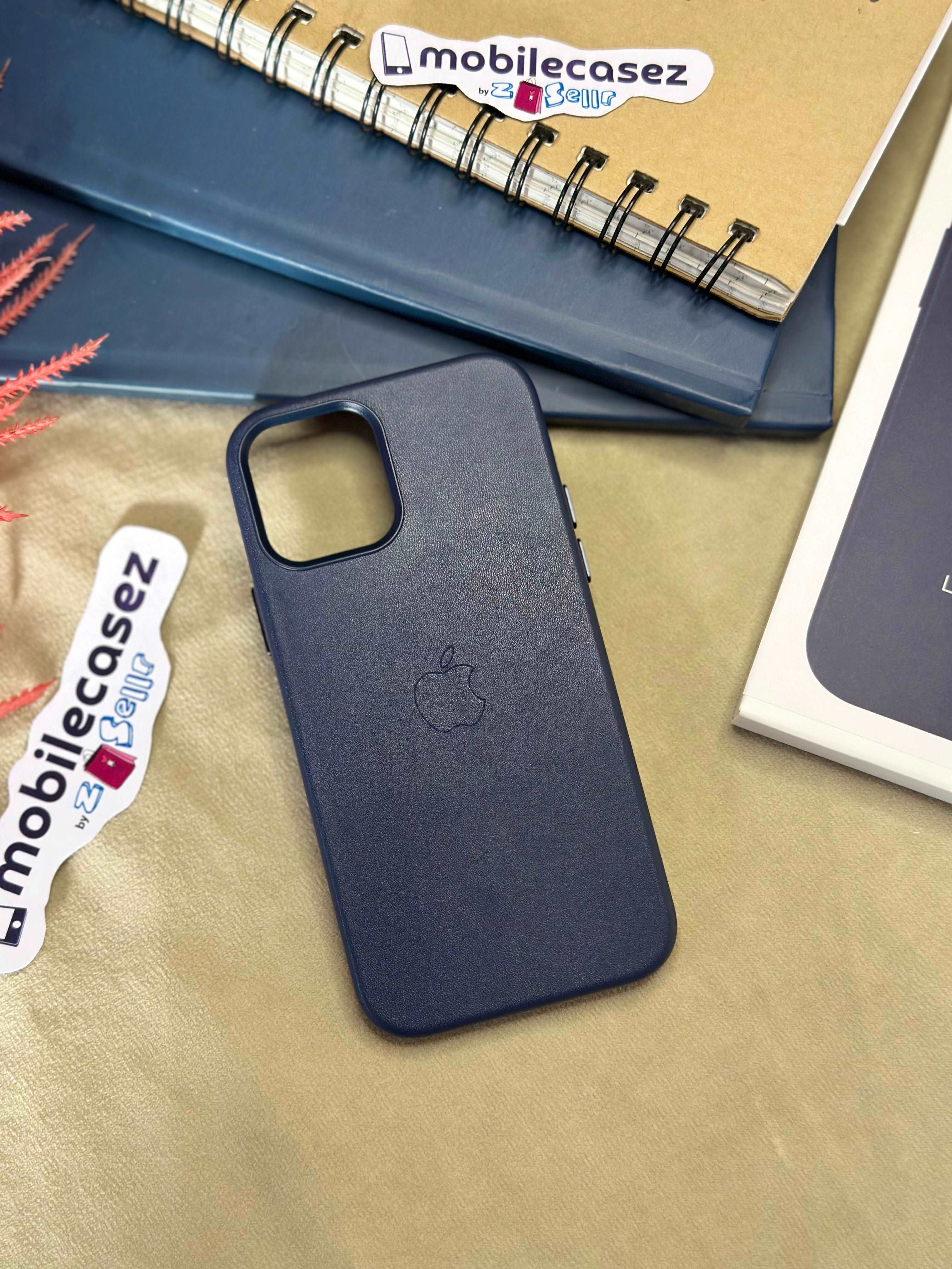 Apple iPhone 15 Pro Leather Cover with MagSafe - Blue