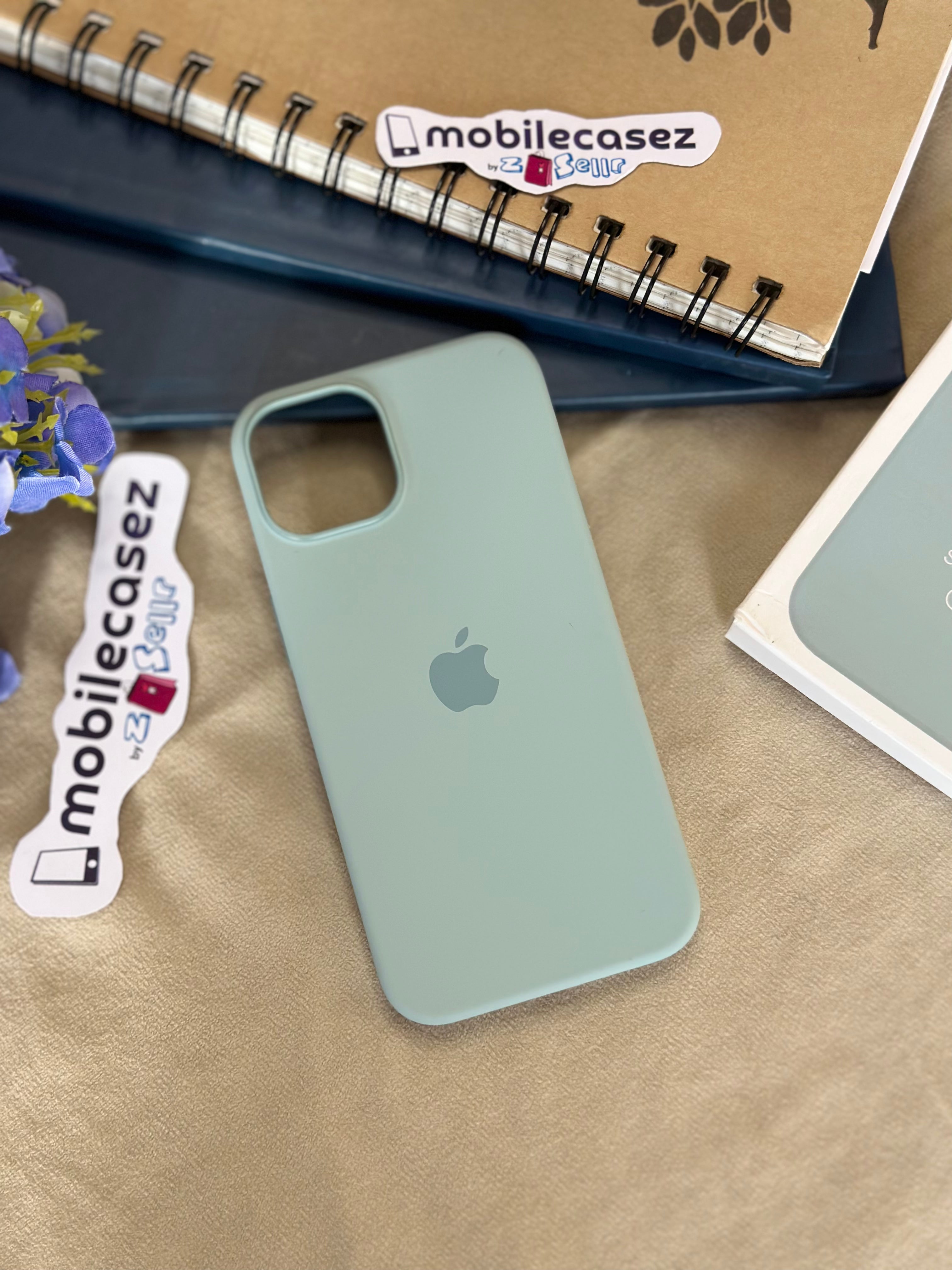 iPhone 14 Pro Silicone Cover with Mag-Safe Apple Original Silicone Case with Mag-Safe For Apple iPhone 14 Pro with Mag-Safe Green
