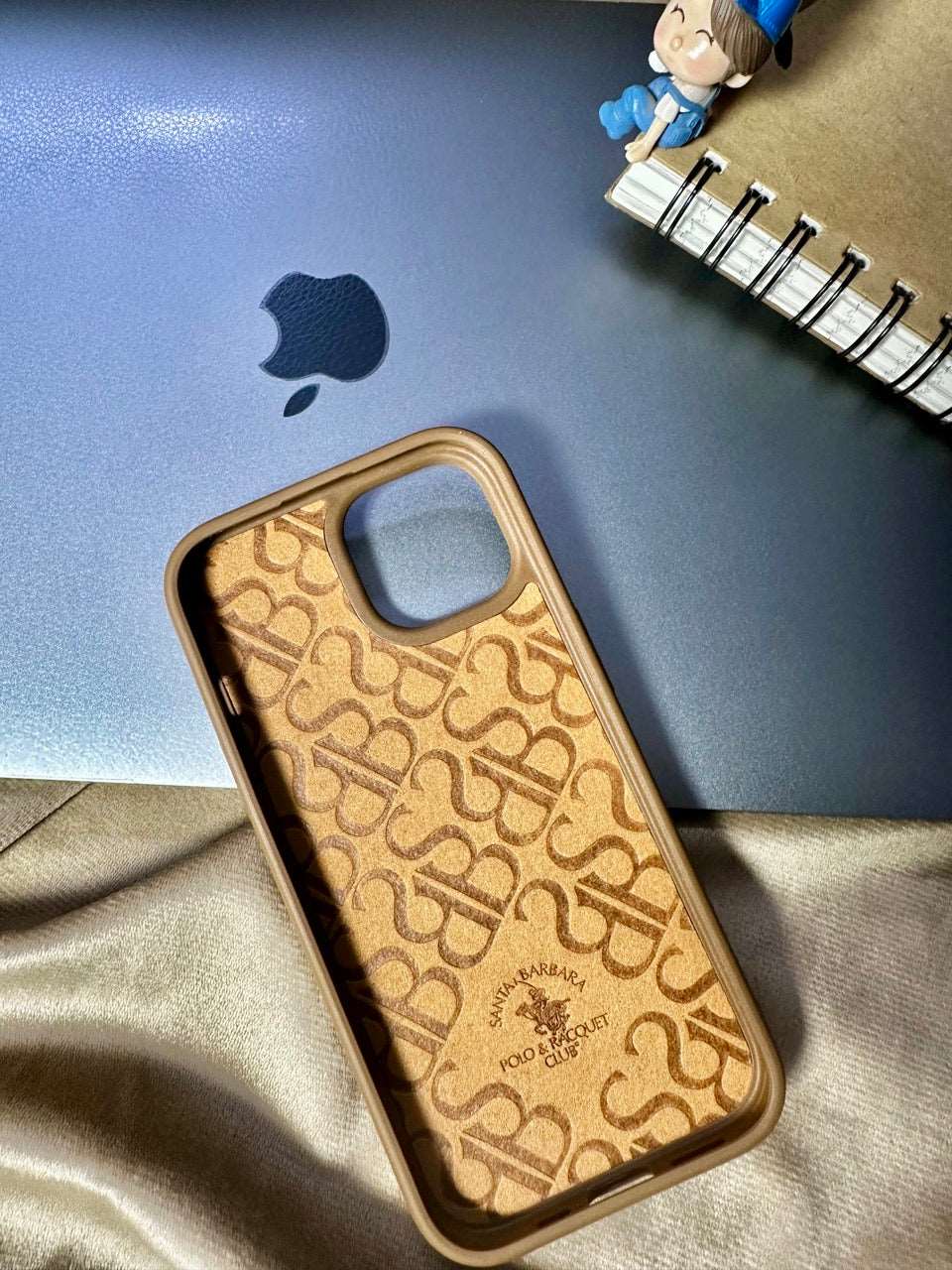 Apple iPhone 15 Plus Santa Barbara Polo & Racquet Club ® Luxury Savana Series Leather Case for iPhone 15 Plus - Wolf