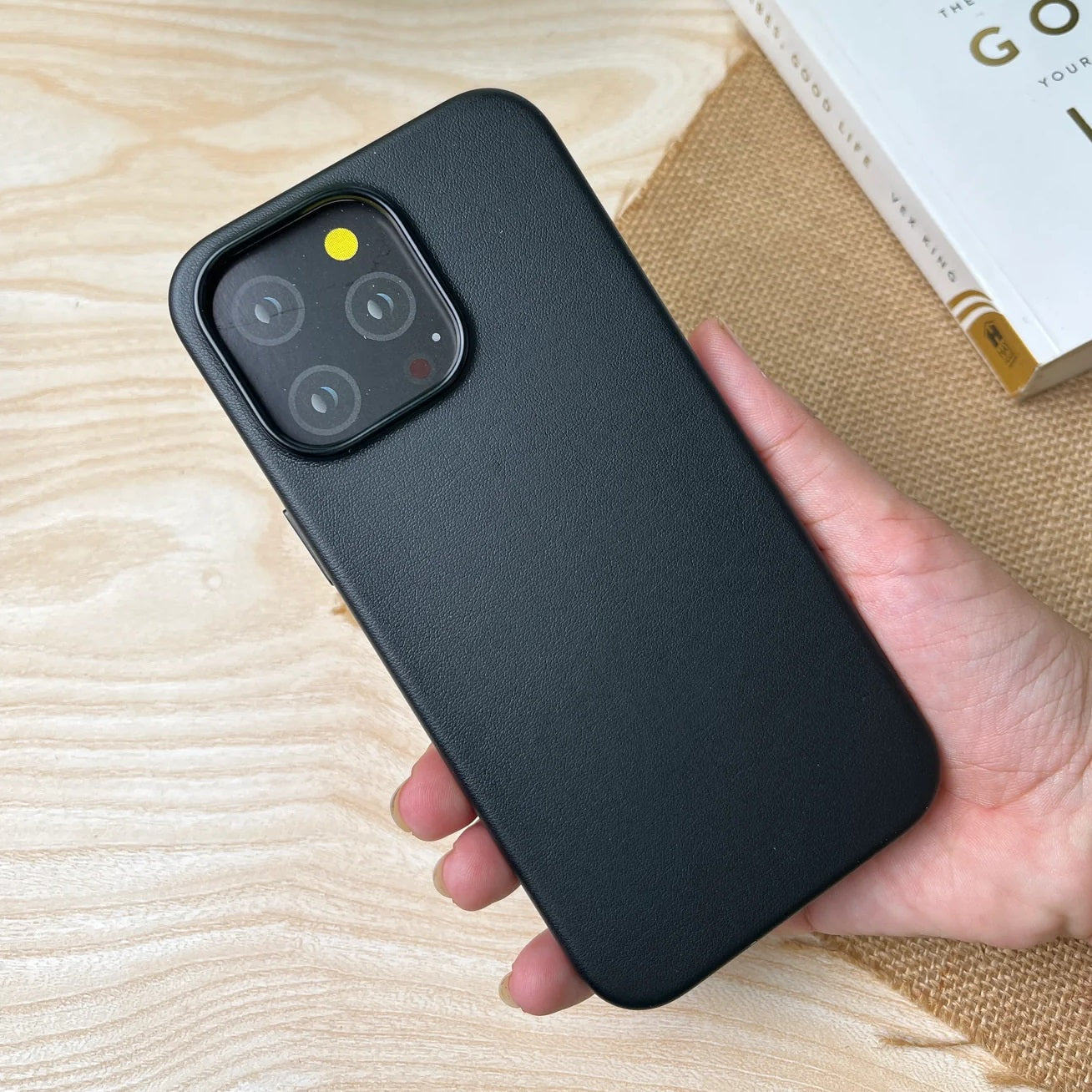 iPhone 15 Pro Leather Case Kdoo Classic Series Genuine Leather Case - Black