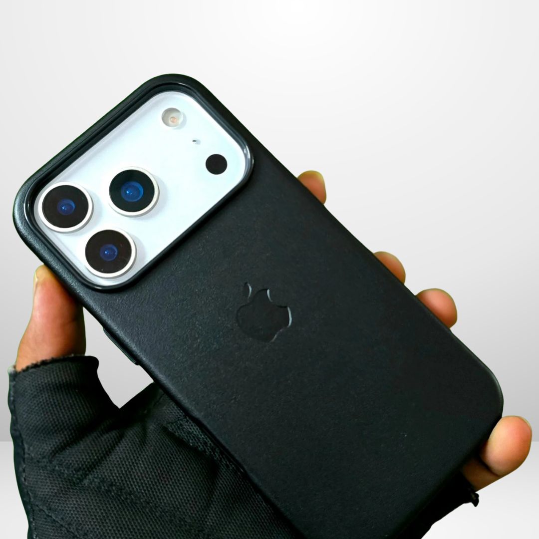 OG Leather Case with MagSafe for iPhone 17 Series in Black, image 6 – CaseCart