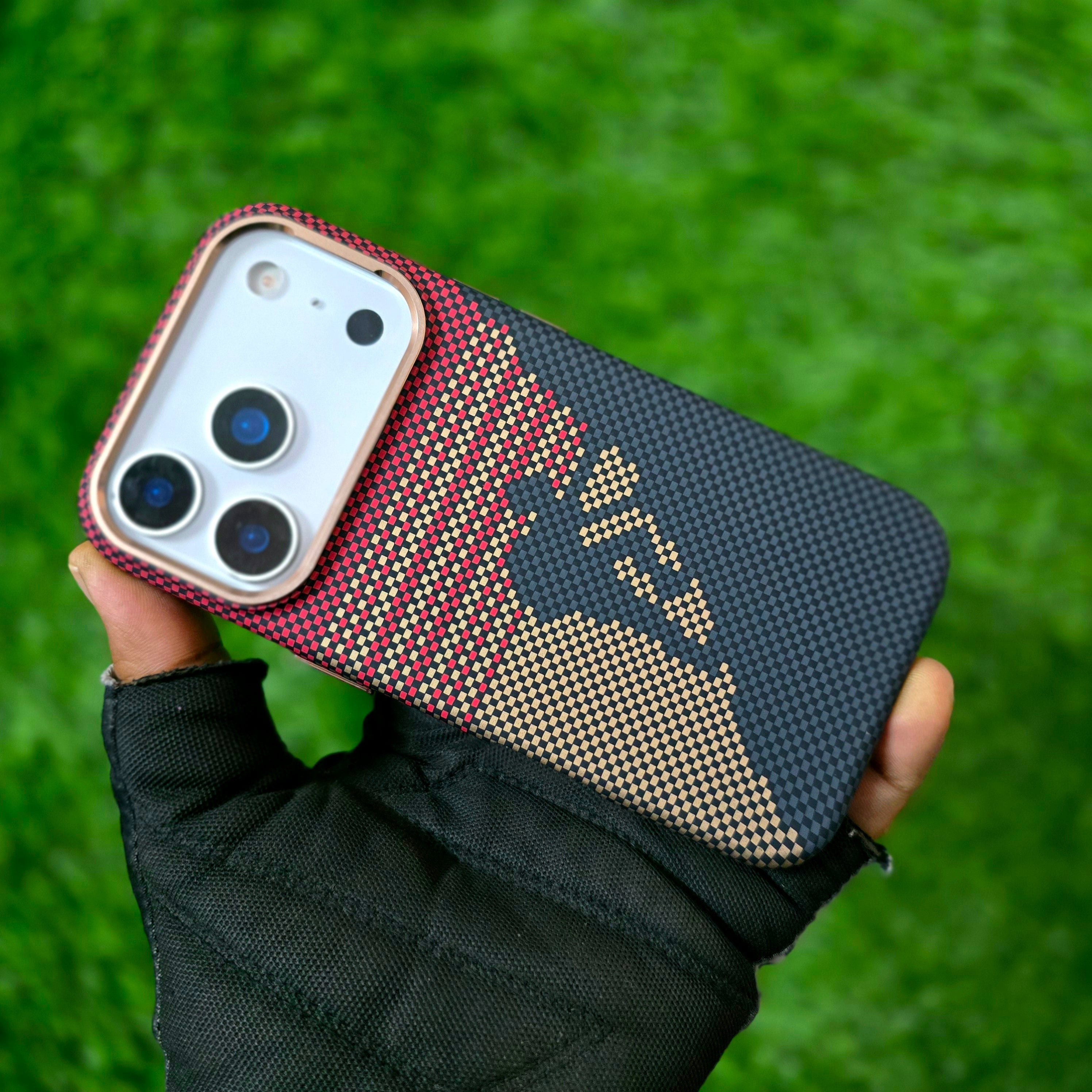 iPhone 17 Pro Max Aramid Carbon Fiber "Mountain Climber" Texture 0.8mm Thin Cover with Magsafe - Red