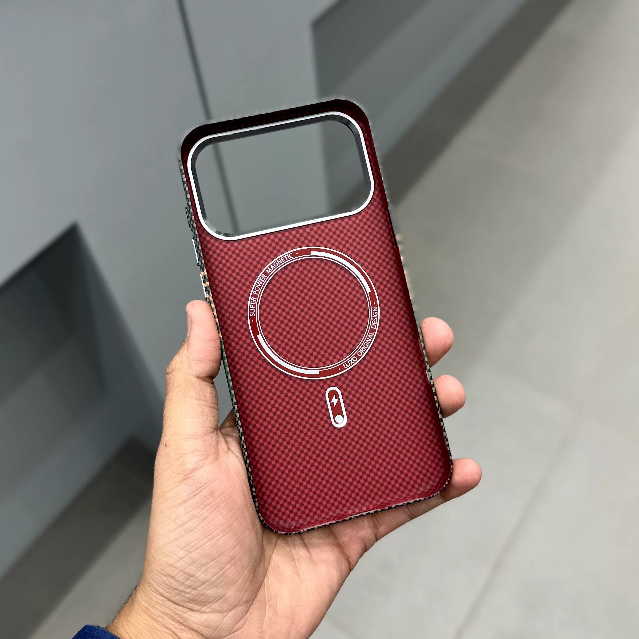 iPhone 17 Pro Max Aramid Carbon Fiber Texture 0.8mm Thin Cover with Magsafe - Sunset