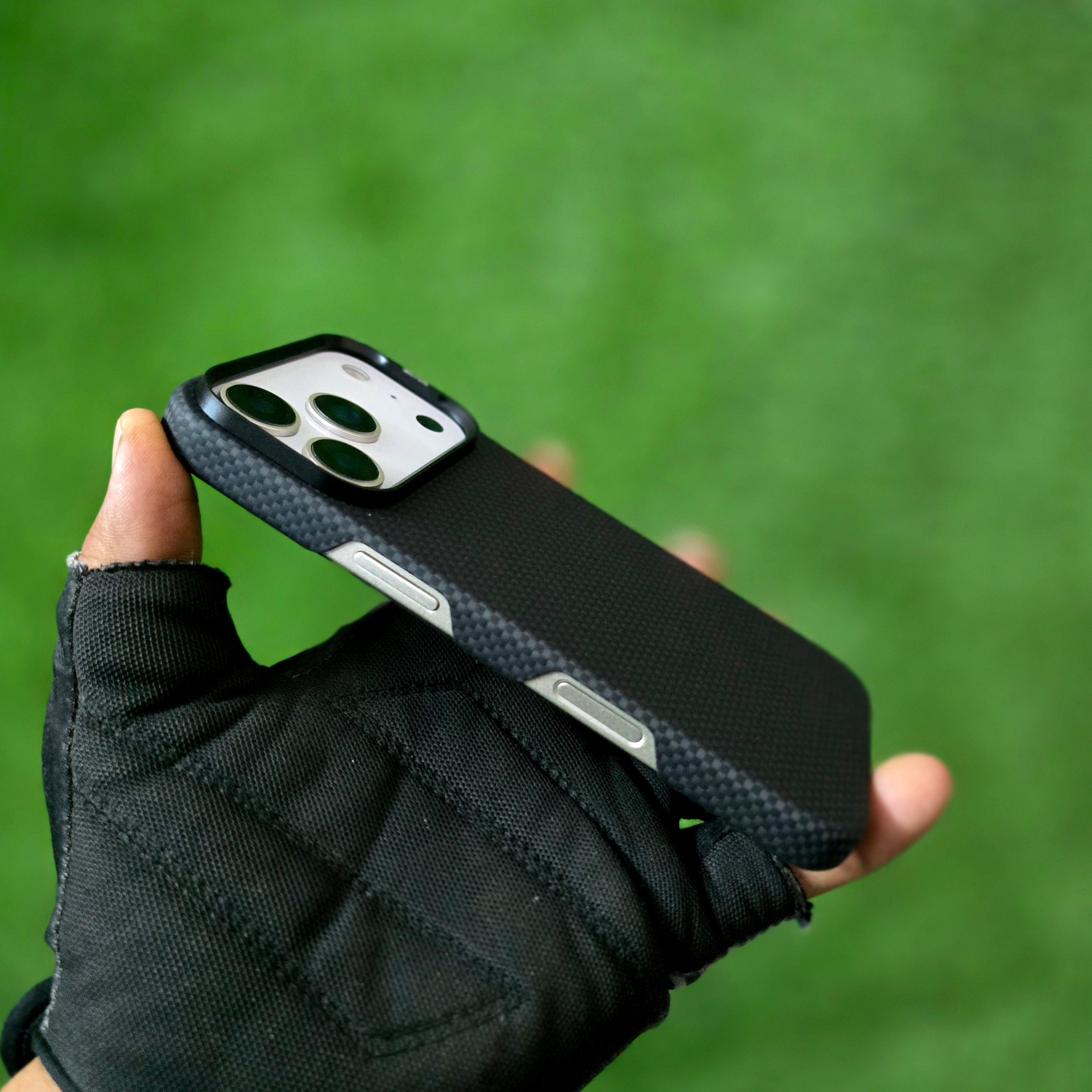 iPhone 17 Pro Max 0.4mm Thin Original SLIVA Real Aramid Carbon Fiber Case with Magsafe - Black