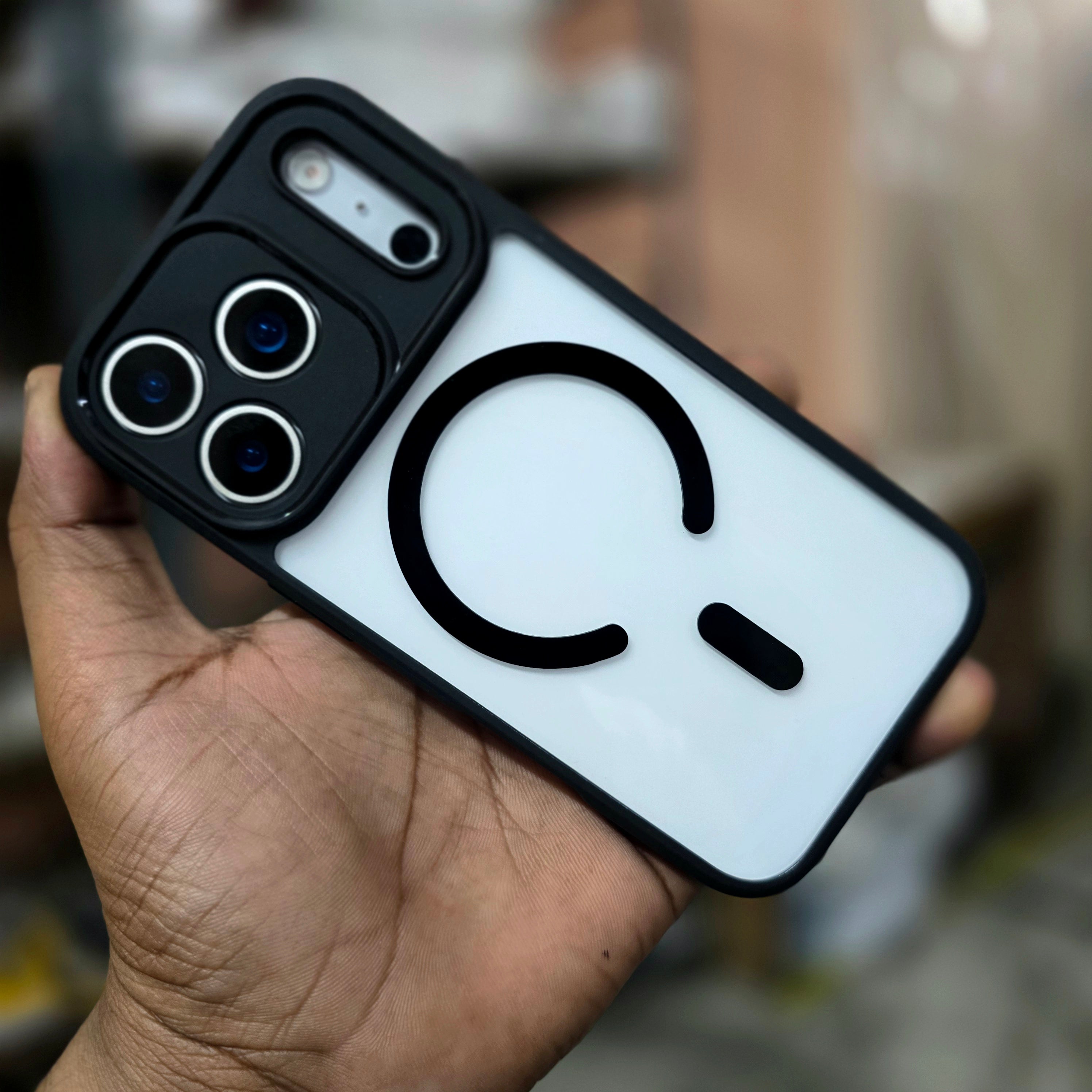 iPhone 17 Pro Anti Yellowing Shockproof Magnetic Magsafe Cover with Camera Protection - Black