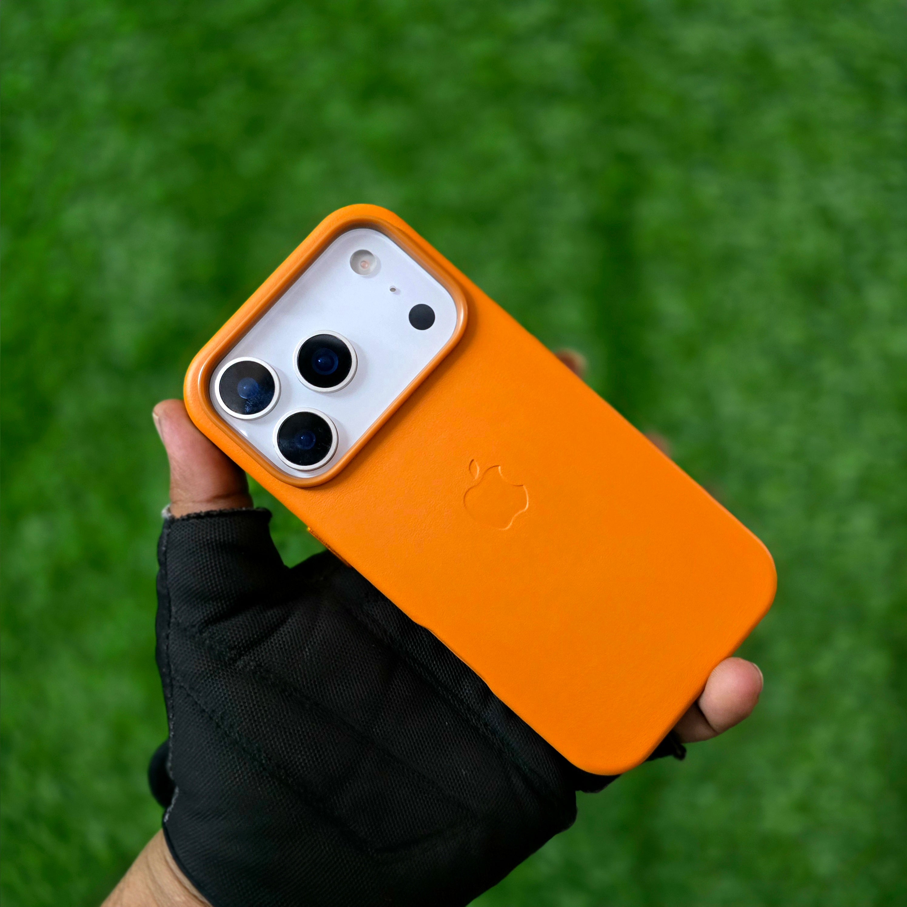 iPhone 17 Pro Leather Case with Magsafe - Golden Brown