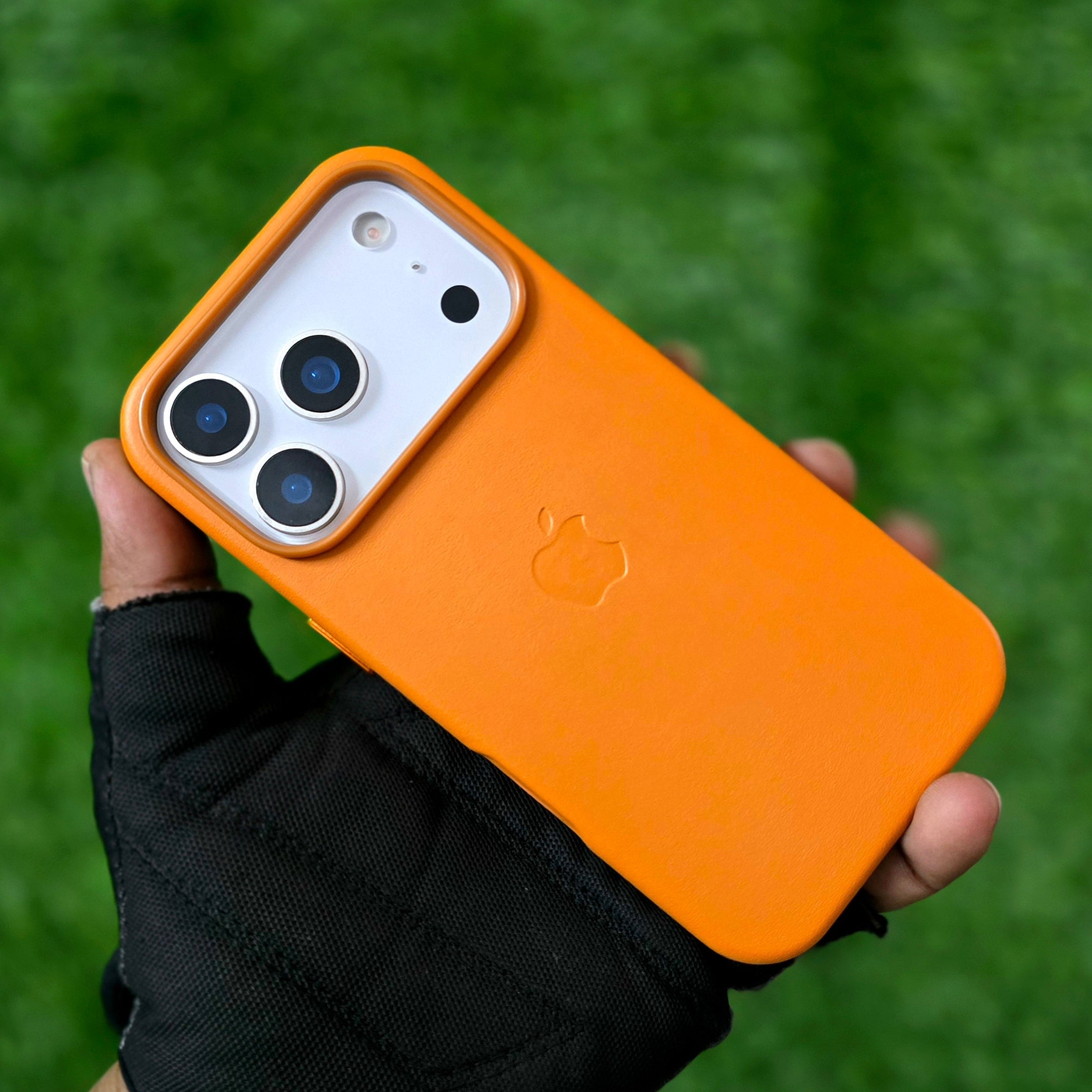 iPhone 17 Pro Leather Case with Magsafe - Golden Brown