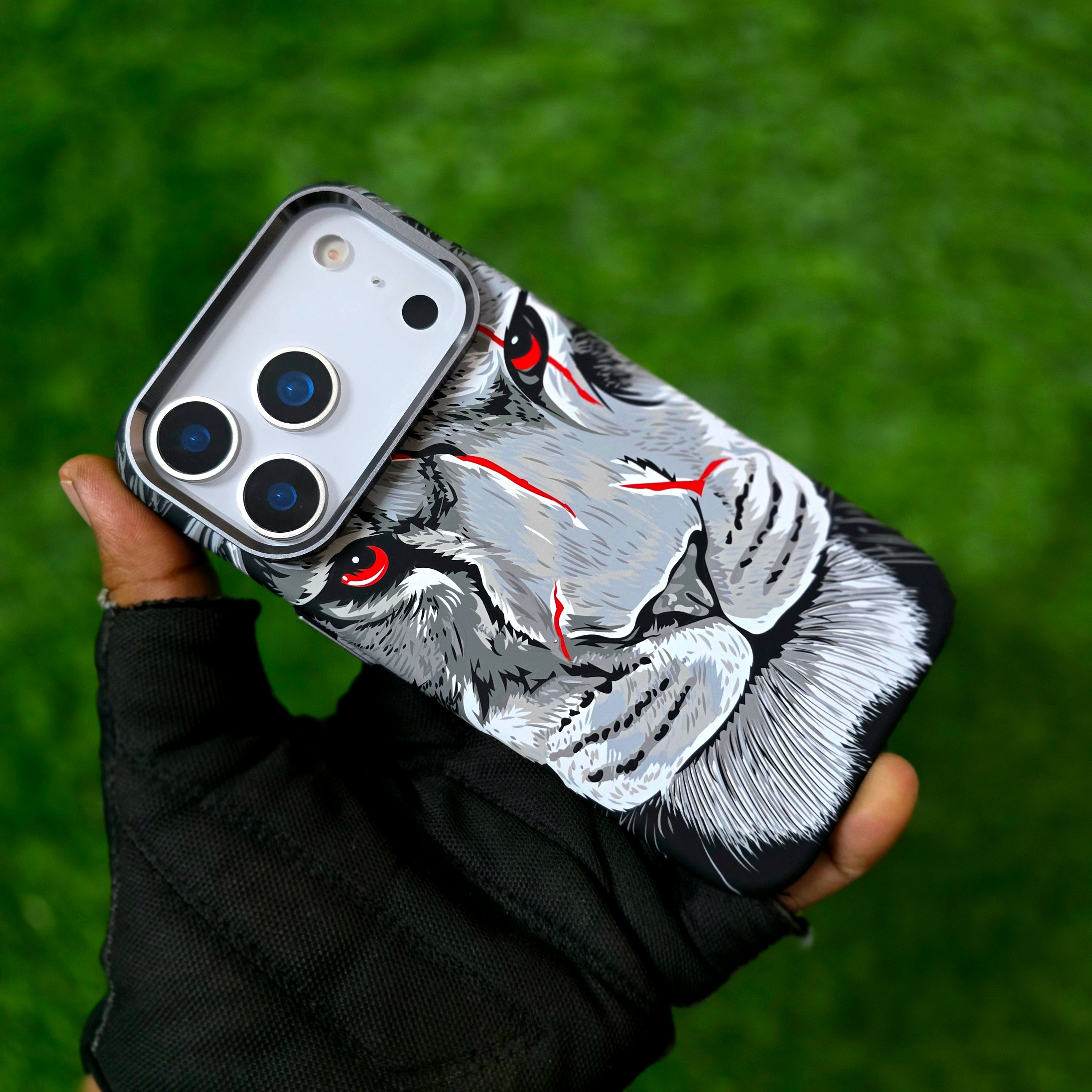 iPhone 17 Pro Slim 0.8mm Embossed "Lion Face" Cover with Magsafe - Grey