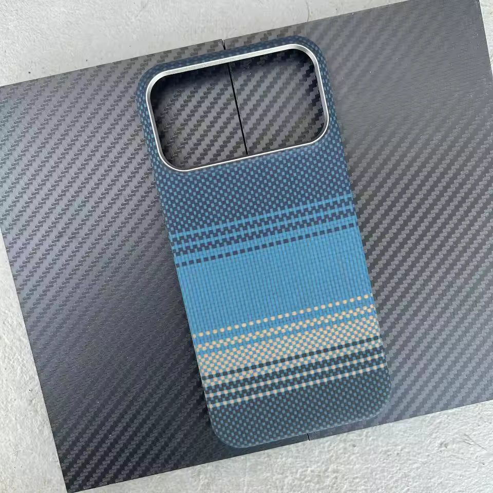 iPhone 17 Pro Max Aramid Carbon Fiber Texture 0.8mm Thin Cover with Magsafe - Blue
