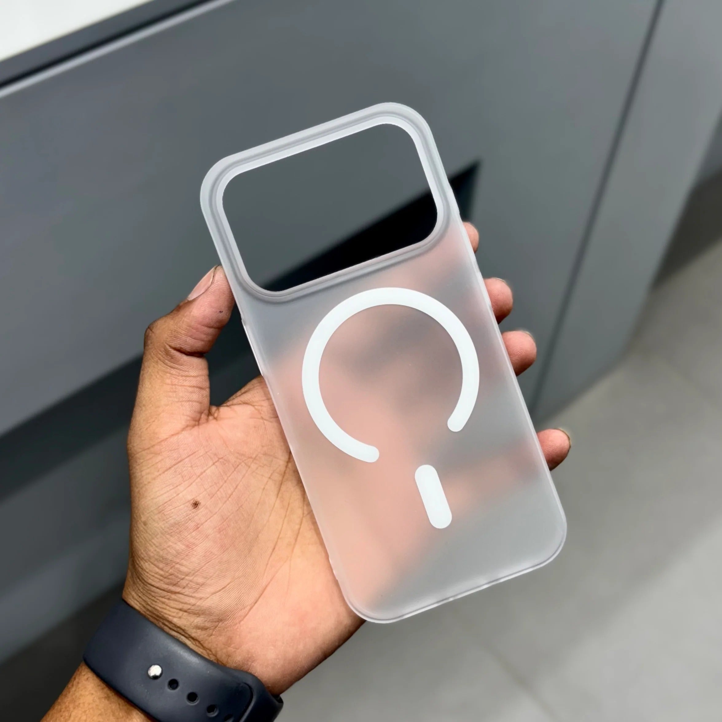 iPhone 17 Pro 0.8mm Thin Semi Transparent Matte Finish Smoky Cover with Magsafe - White