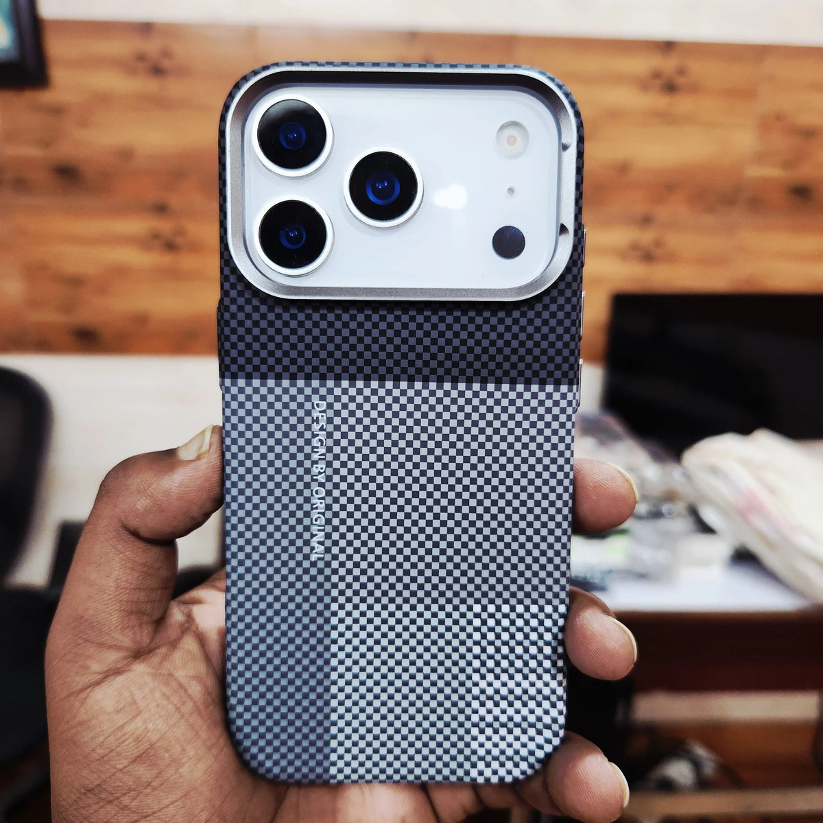 iPhone 17 Pro 0.8mm Ultrathin Carbon Fiber Texture Case with Magsafe