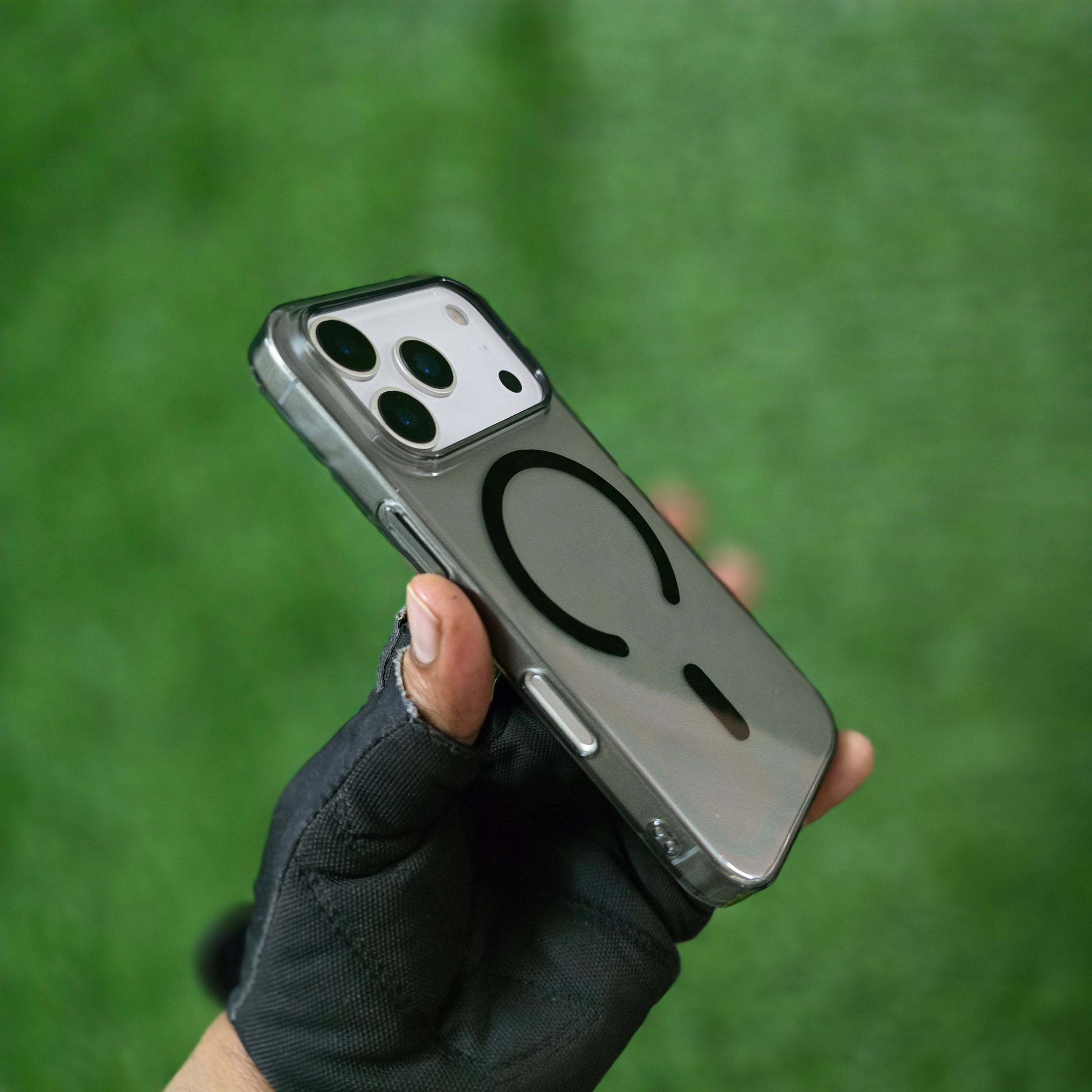 iPhone 17 Pro Anti Yellowing Series Transparent Cover with Magsafe - Black