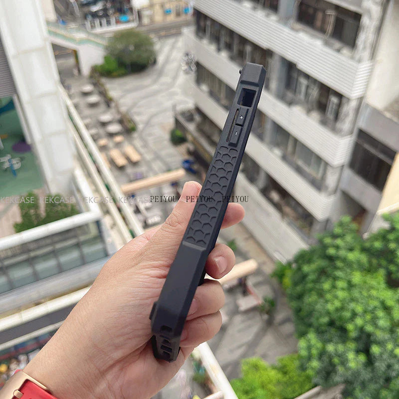 iPhone 16 Pro UAG Monarch Pro Carbon Protective Rugged Armor Case With Magsafe - Gray